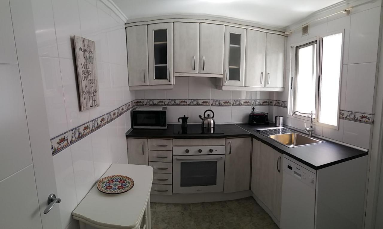 Exclusive 3 Bedroom Beach Apartment Валенсия Экстерьер фото